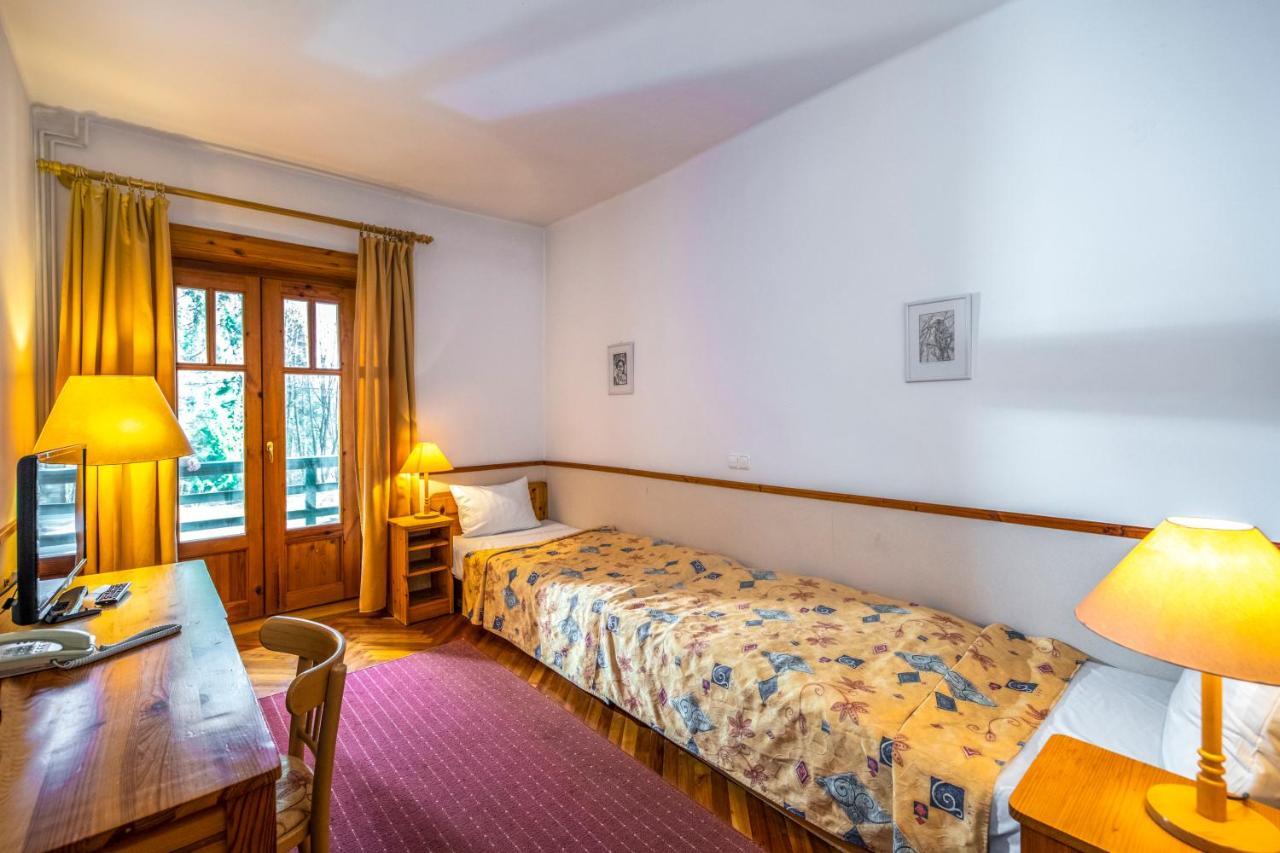 Bakony Hotel Bakonybél Esterno foto