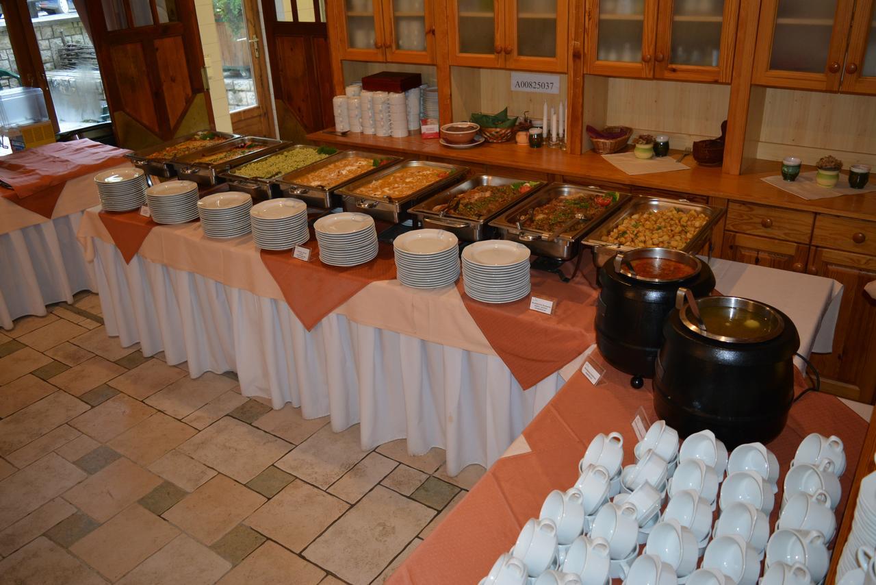 Bakony Hotel Bakonybél Esterno foto