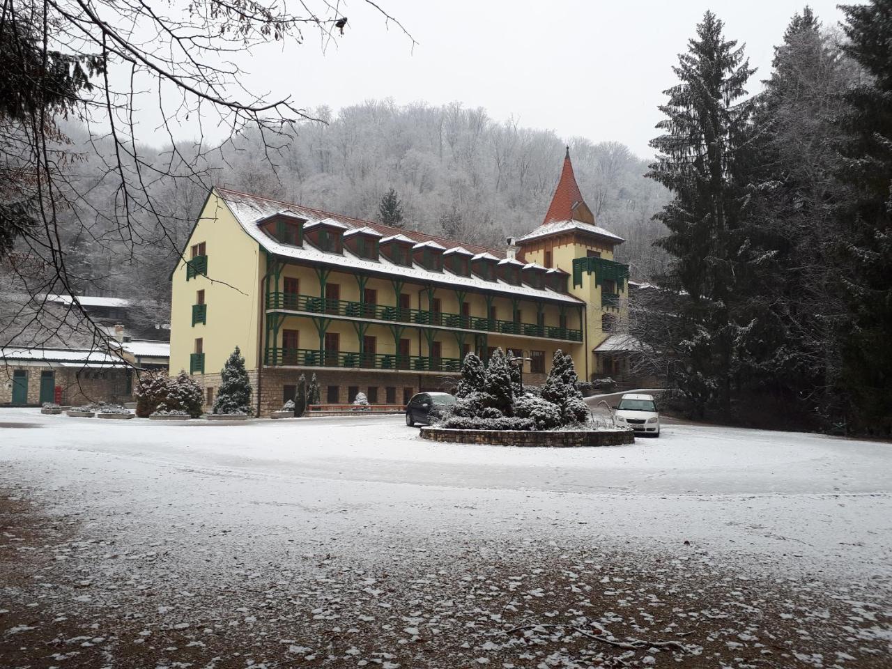 Bakony Hotel Bakonybél Esterno foto