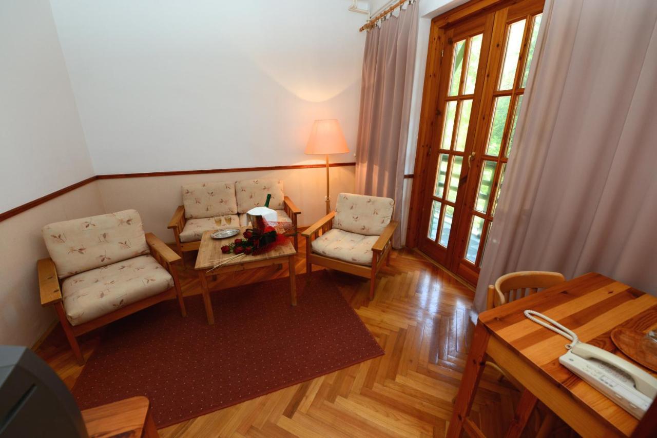 Bakony Hotel Bakonybél Esterno foto