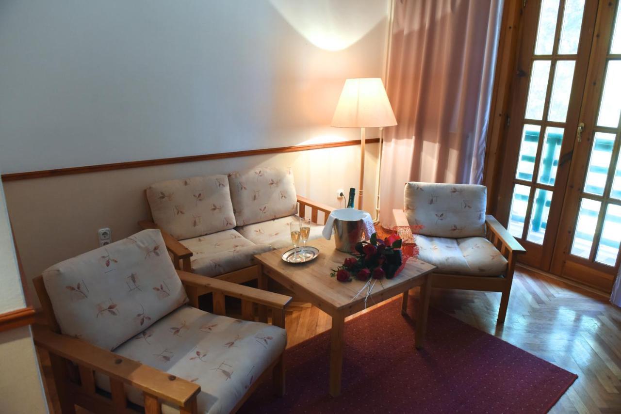 Bakony Hotel Bakonybél Esterno foto