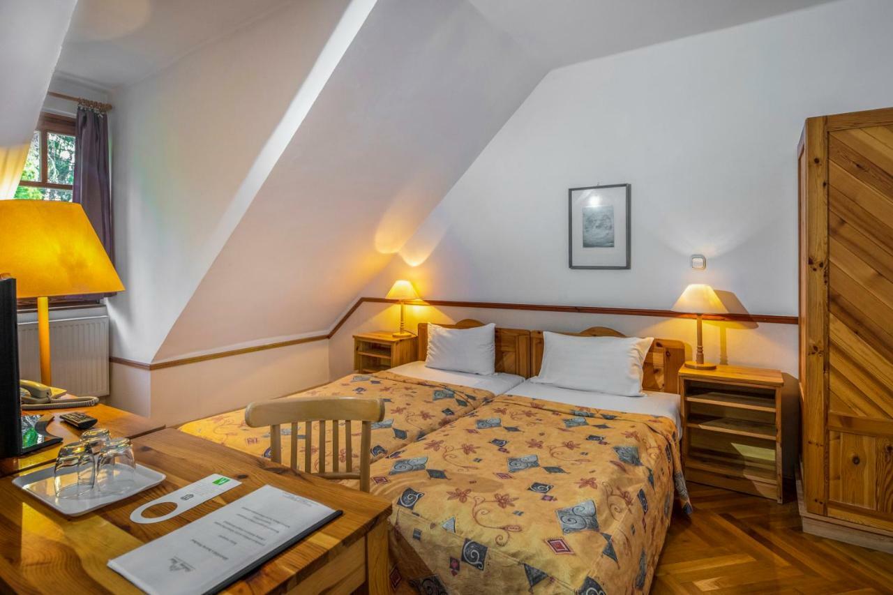 Bakony Hotel Bakonybél Esterno foto