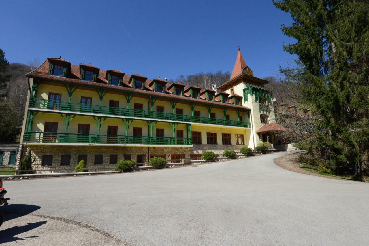 Bakony Hotel Bakonybél Esterno foto