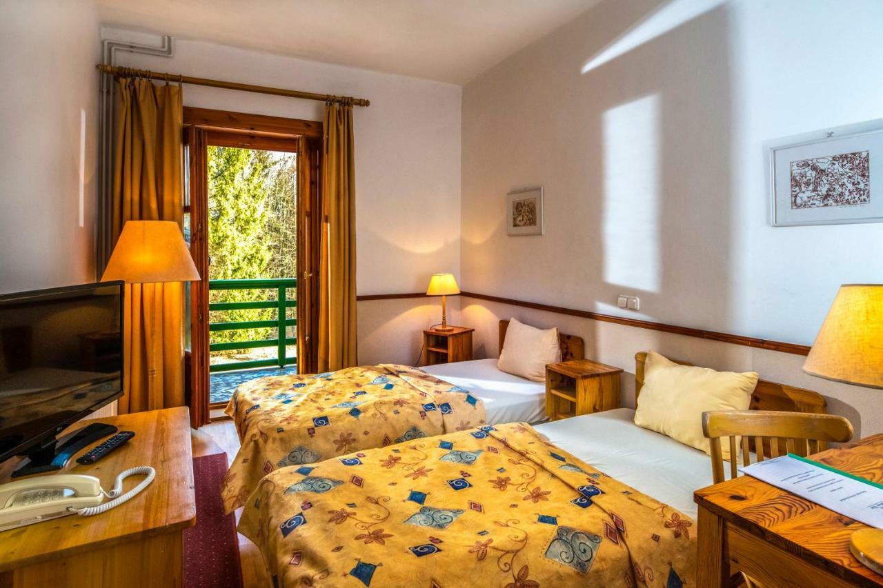 Bakony Hotel Bakonybél Esterno foto