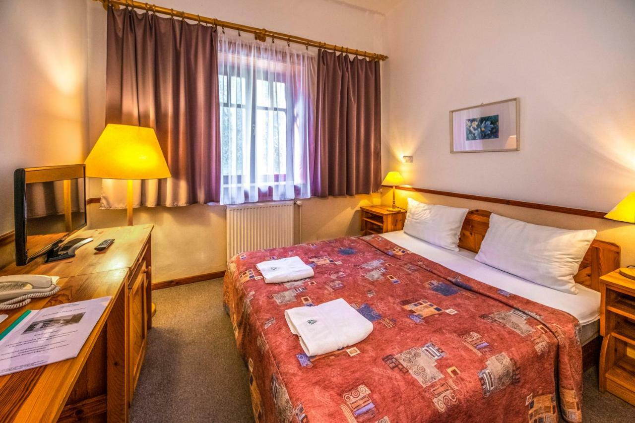 Bakony Hotel Bakonybél Esterno foto